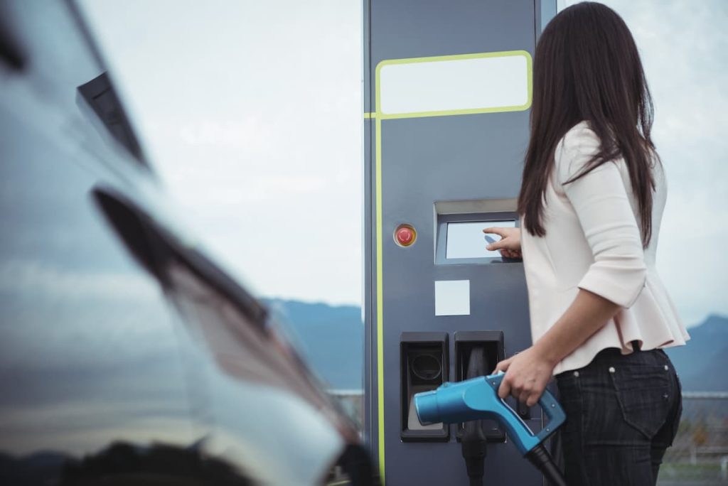 coste actual por recargar coche eléctrico